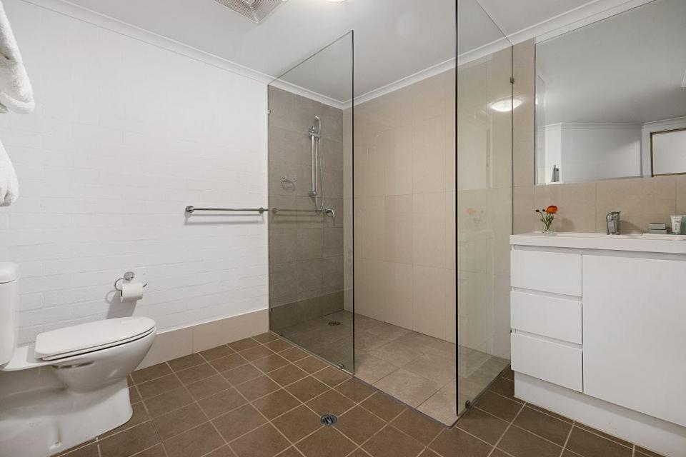 Oxley Court Serviced Apartments Канберра Экстерьер фото